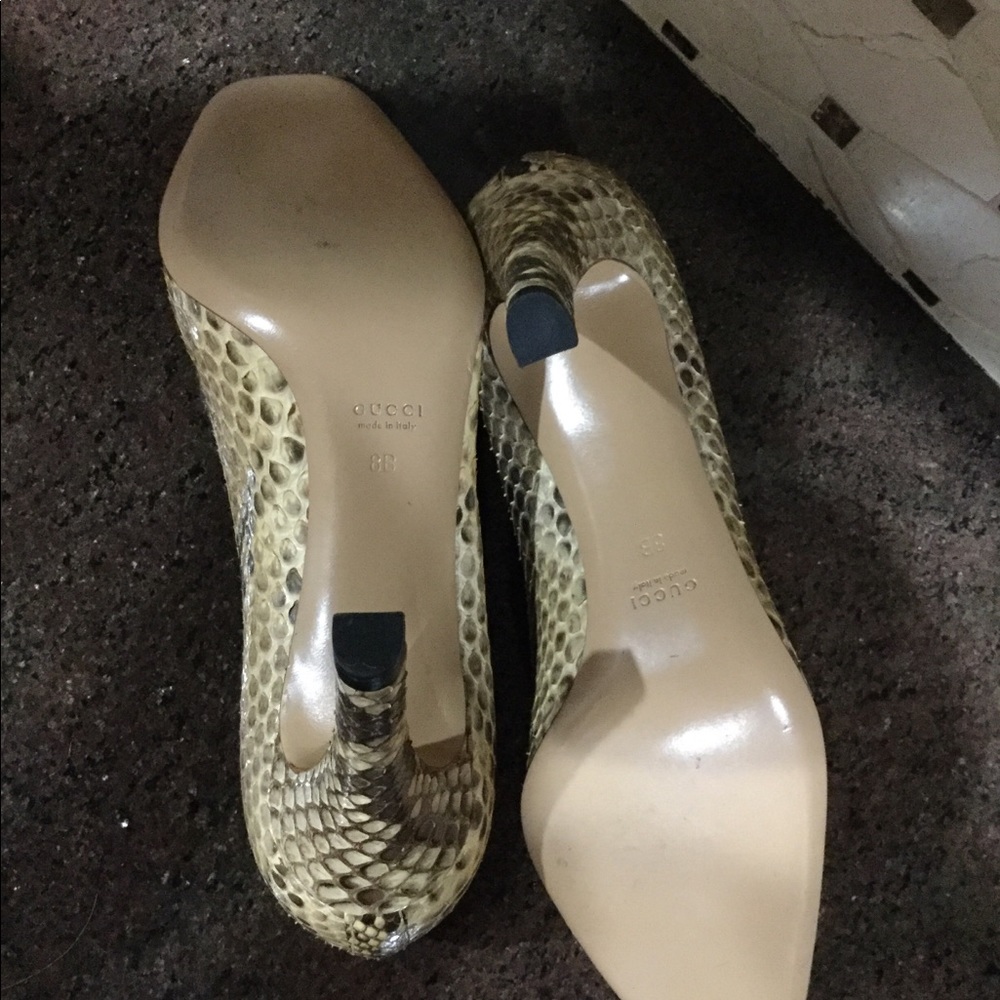 Gucci Python Pumps Size 8b - image 4